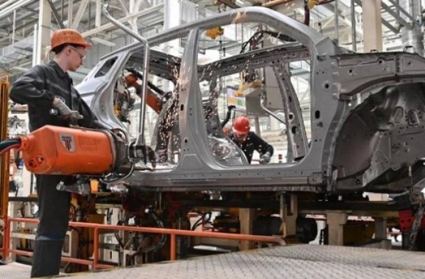 Belarus will assemble Chinese business-class crossovers